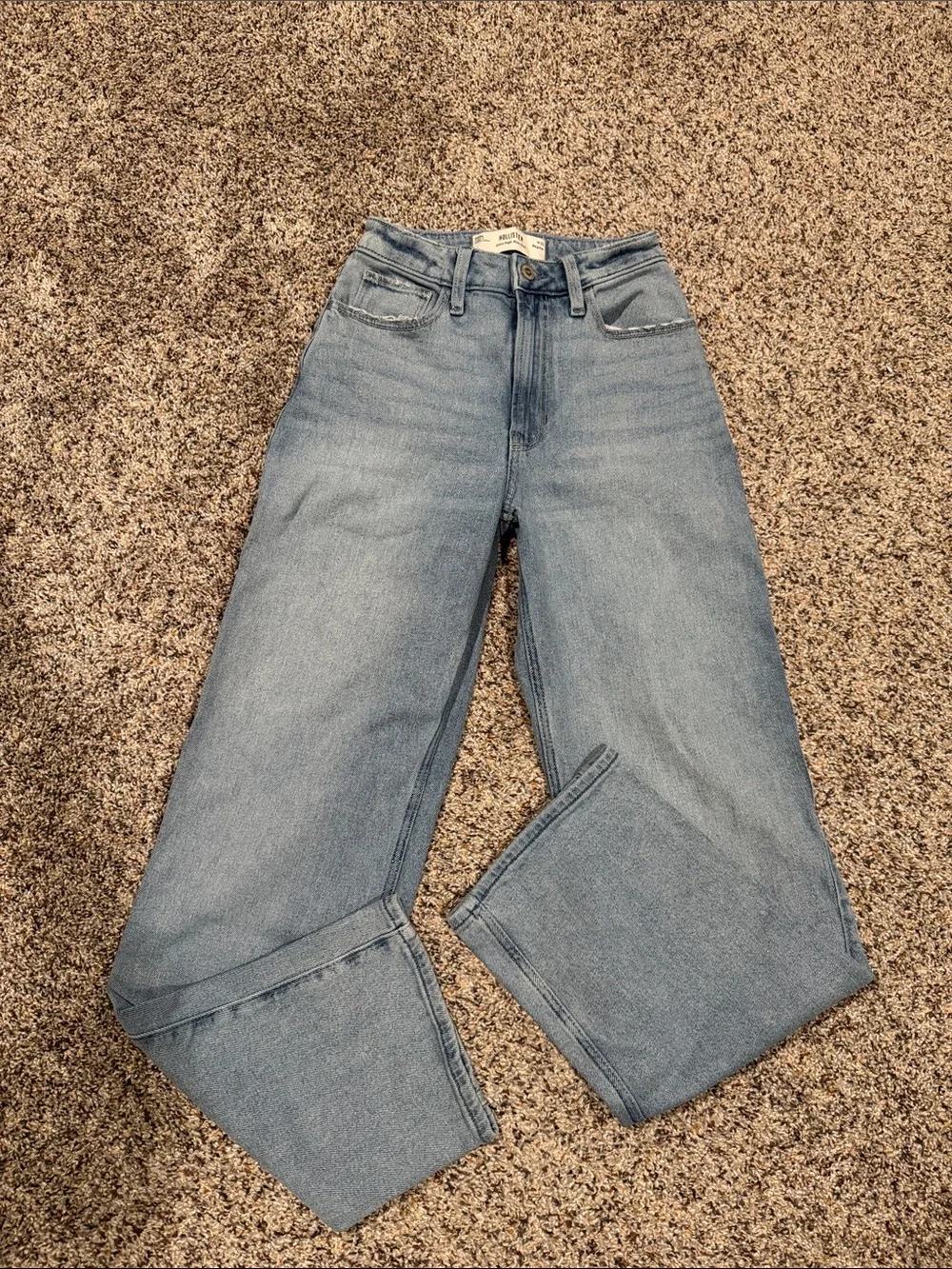 Hollister Ultra High-Rise Dad Jeans - Light Blue - Picture 2 of 5